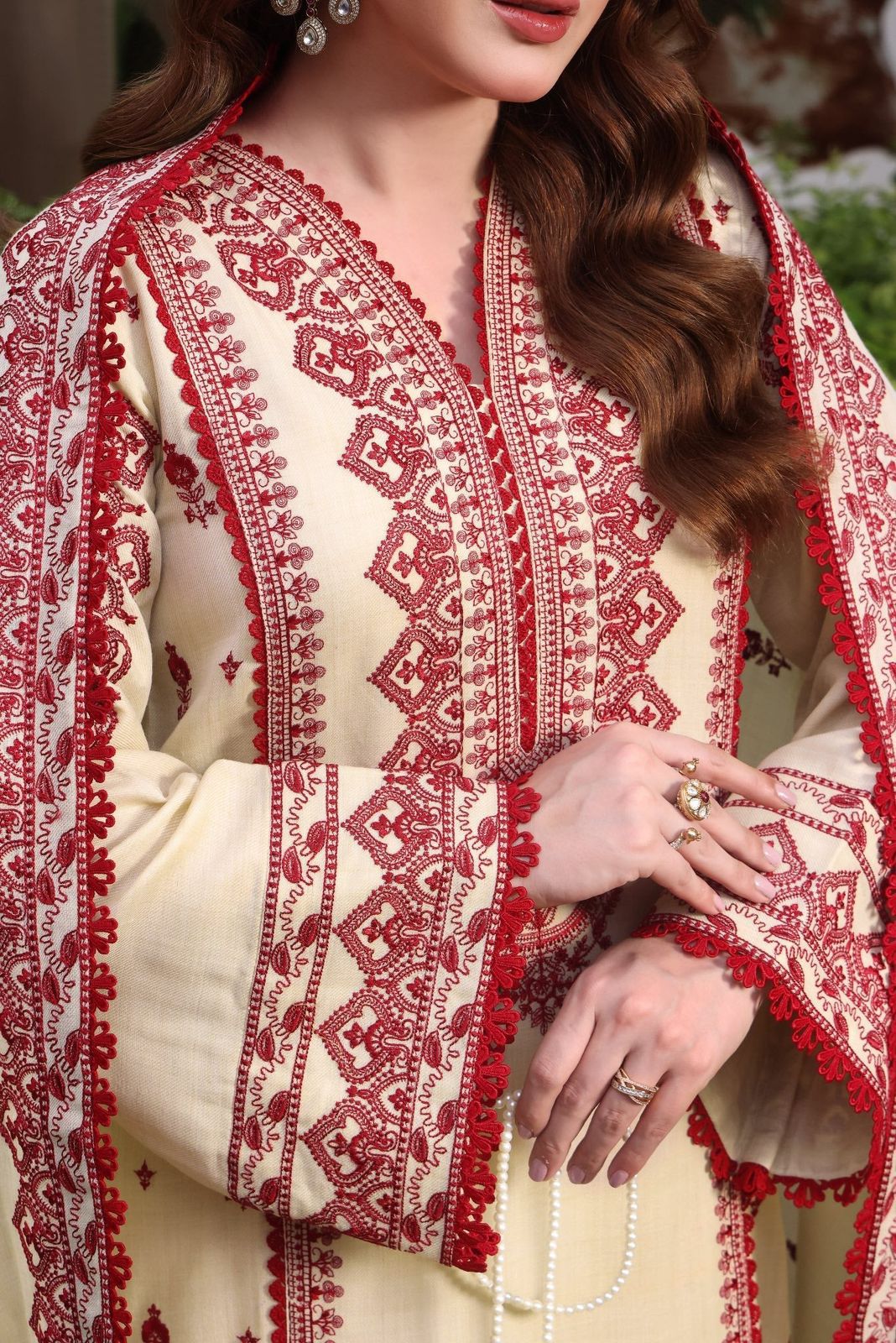 #7043 Premium π― Pure Dhanak Embroidered Suit β Full Set with Shawl, Catalog & Bag AB