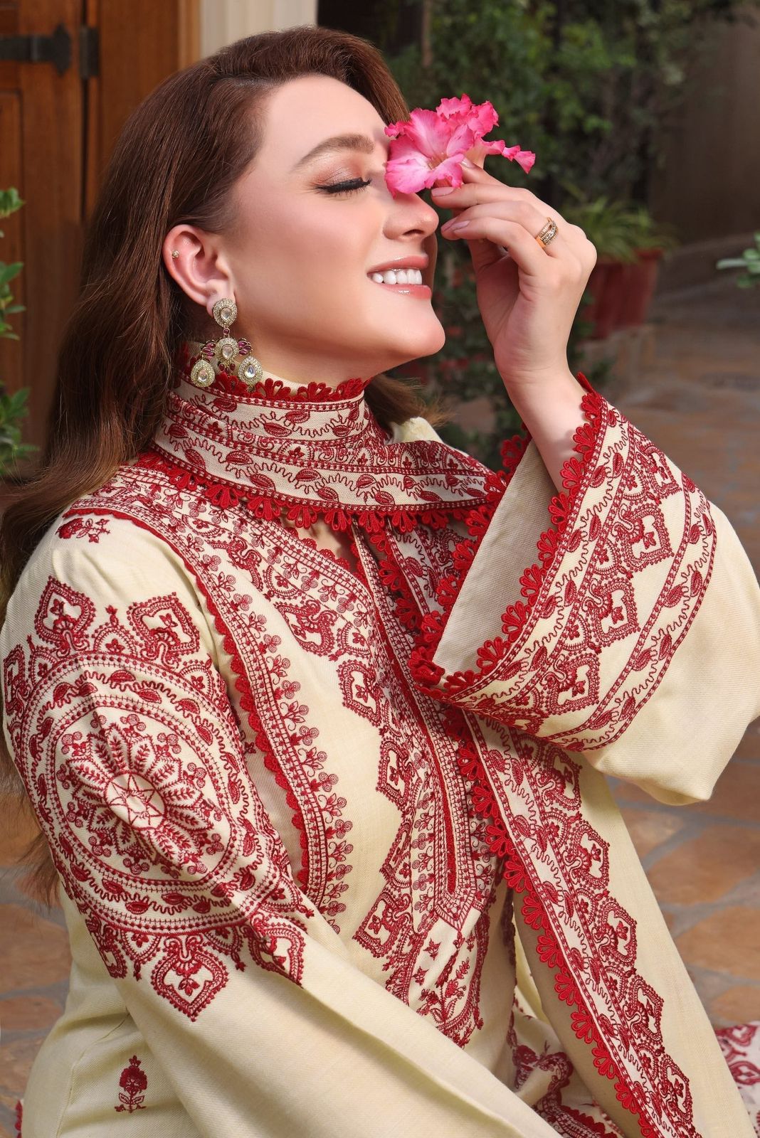 #7043 Premium π― Pure Dhanak Embroidered Suit β Full Set with Shawl, Catalog & Bag AB