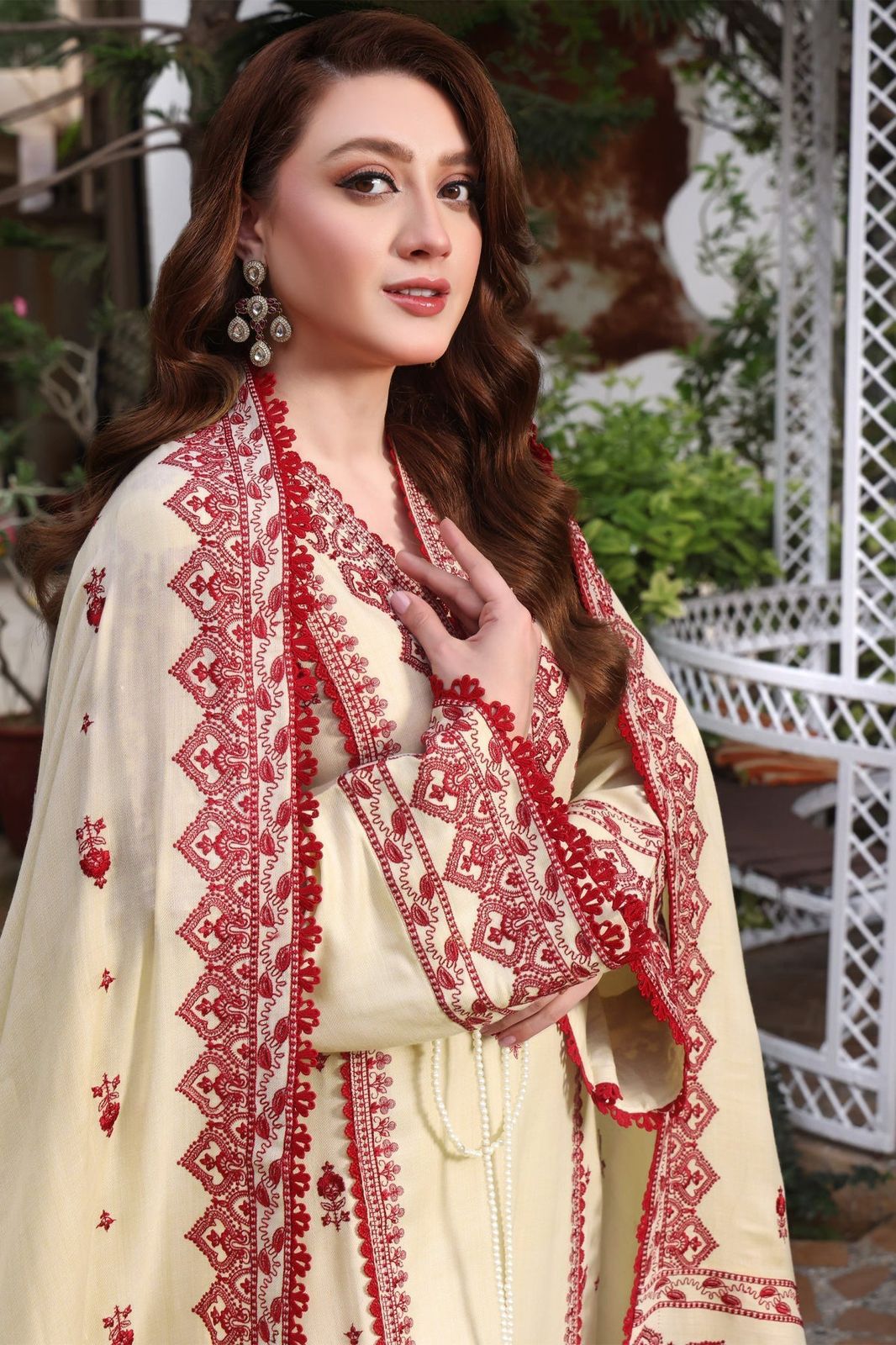 #7043 Premium π― Pure Dhanak Embroidered Suit β Full Set with Shawl, Catalog & Bag AB