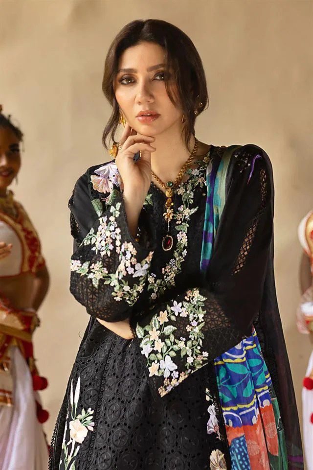 # 5054 Mushq Luxury Embroidered 3-Piece Suit | Airjet Dhanak Fabric | Winter Collection AB